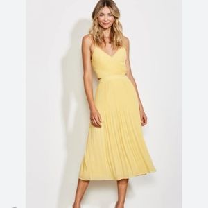 Brand NEW Ali & Jay For The Gram Chiffon Midi Dress in Sunshine XL 🌻